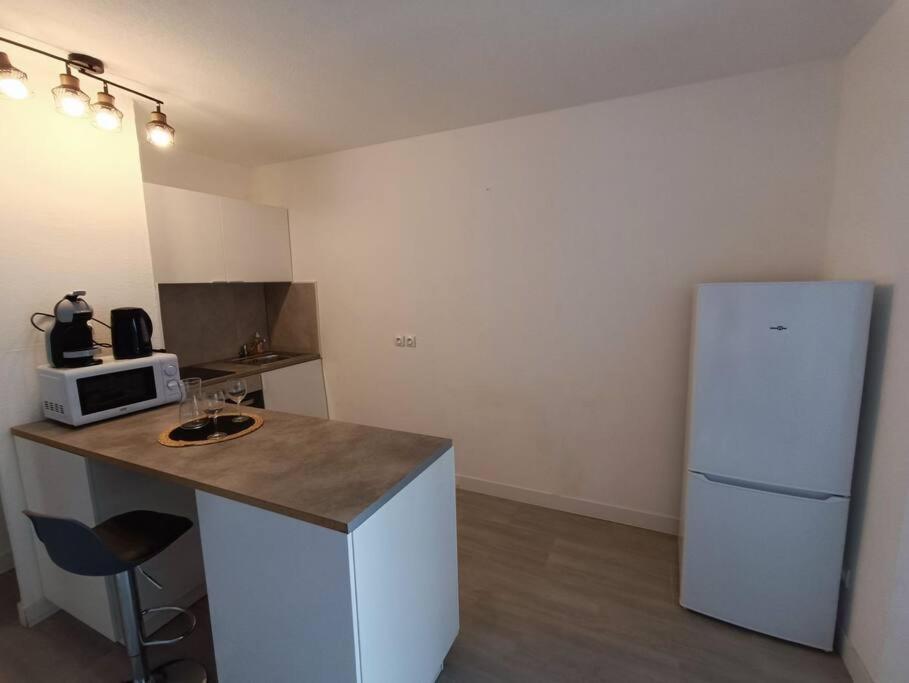 Appartement Tout Equipe 2 A 4 Couchages St Charles Марсель Екстер'єр фото