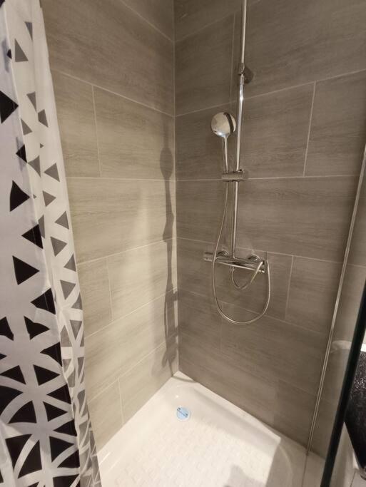 Appartement Tout Equipe 2 A 4 Couchages St Charles Марсель Екстер'єр фото